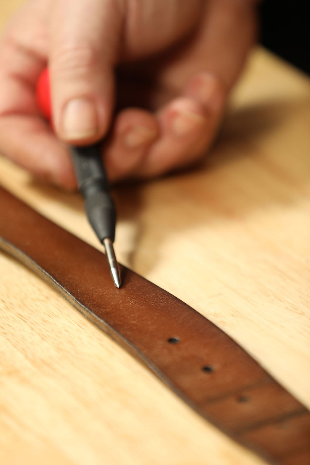 ARES 10022 - Automatic Center Punch