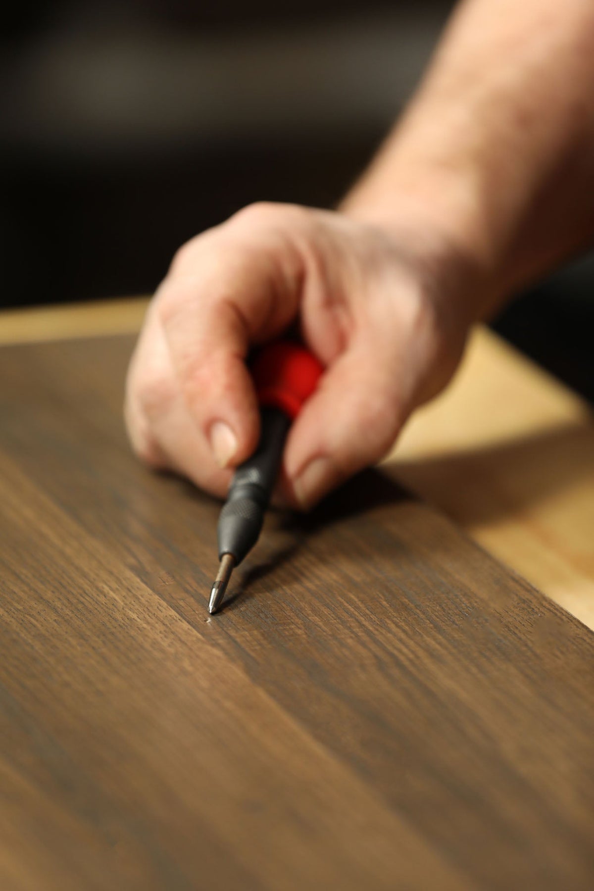 ARES 10022 - Automatic Center Punch