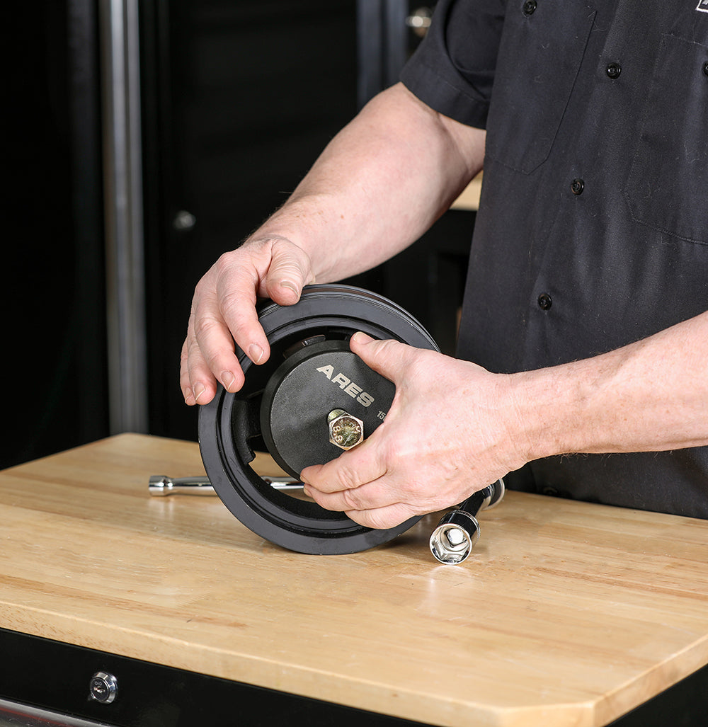 ARES 15085 - Harmonic Balancer Puller for GM