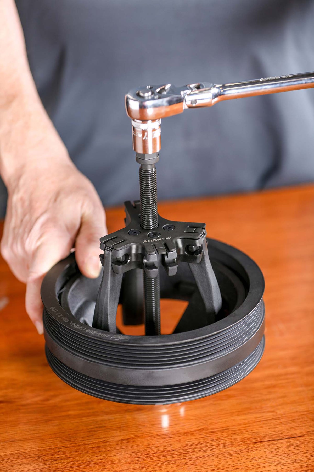 ARES 15095 - Master Ratcheting Gear Puller Set