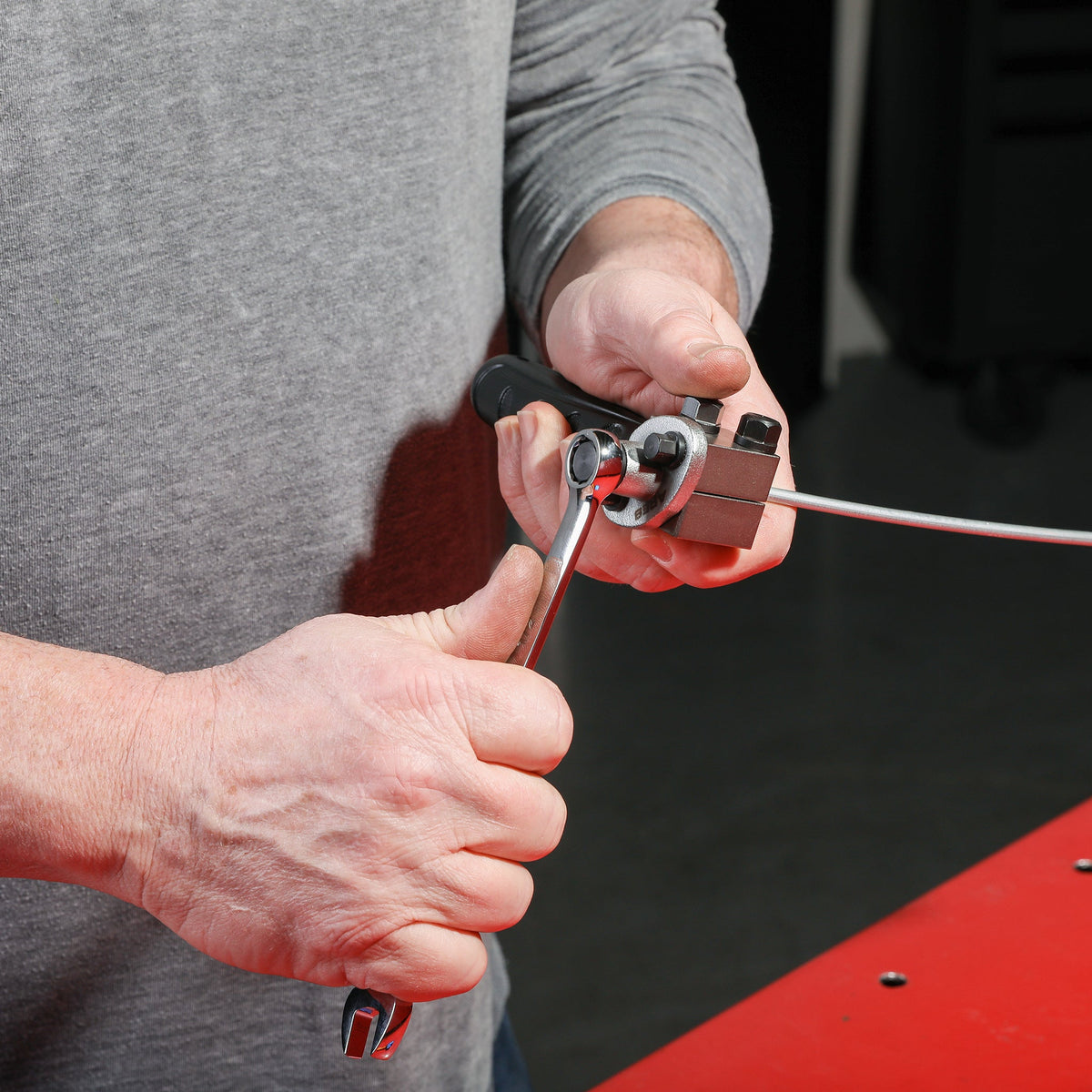 ARES 18025 - 3/16-inch Double Flaring Tool