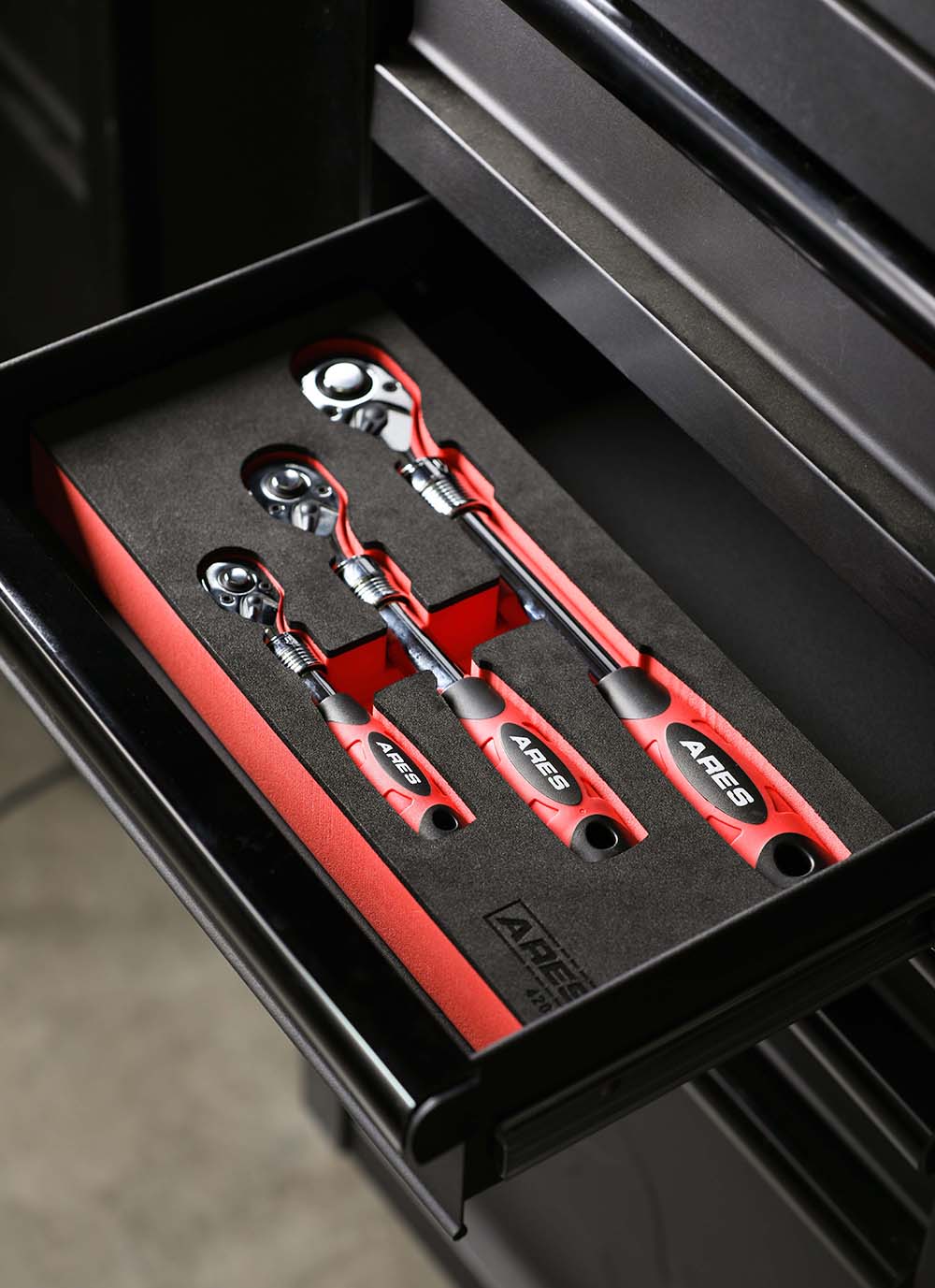 ARES 42055 - 3-Piece 72-Tooth Extendable Ratchet Set