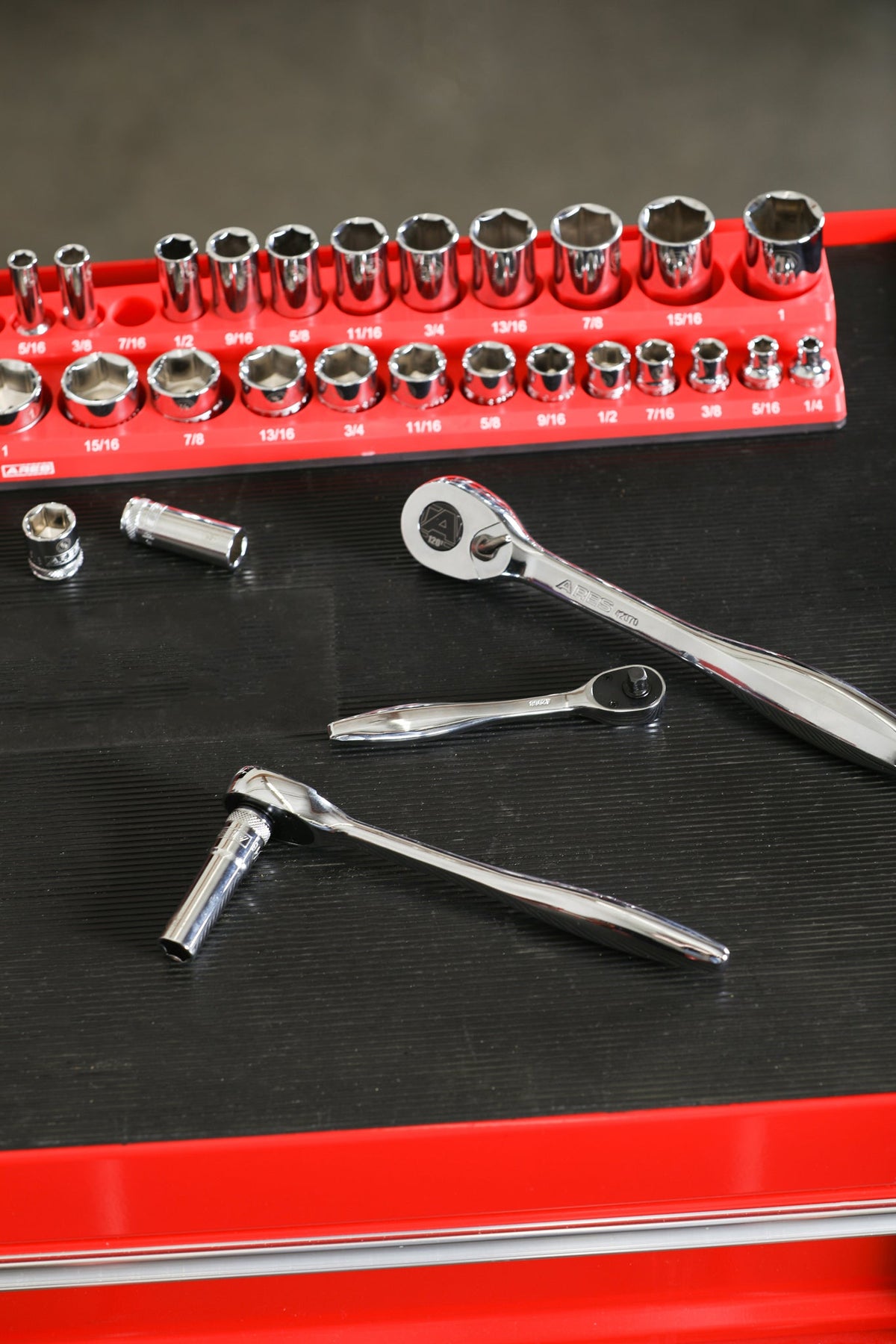ARES 42069 - 3/8-Inch Drive 120 Tooth Ratchet