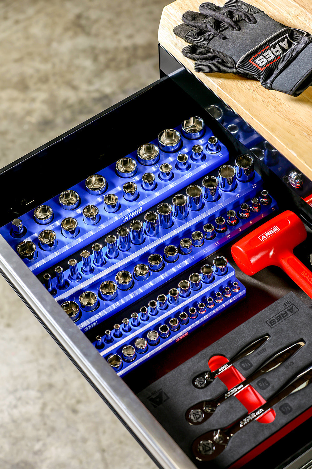 ARES 60036 - 3-Pack Blue Metric Magnetic Socket Organizer Set