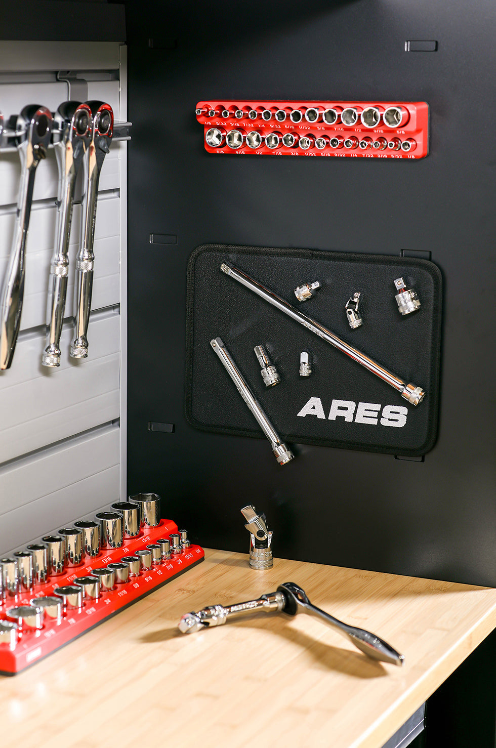 ARES 71270 - 10-Piece Socket Accessory Set