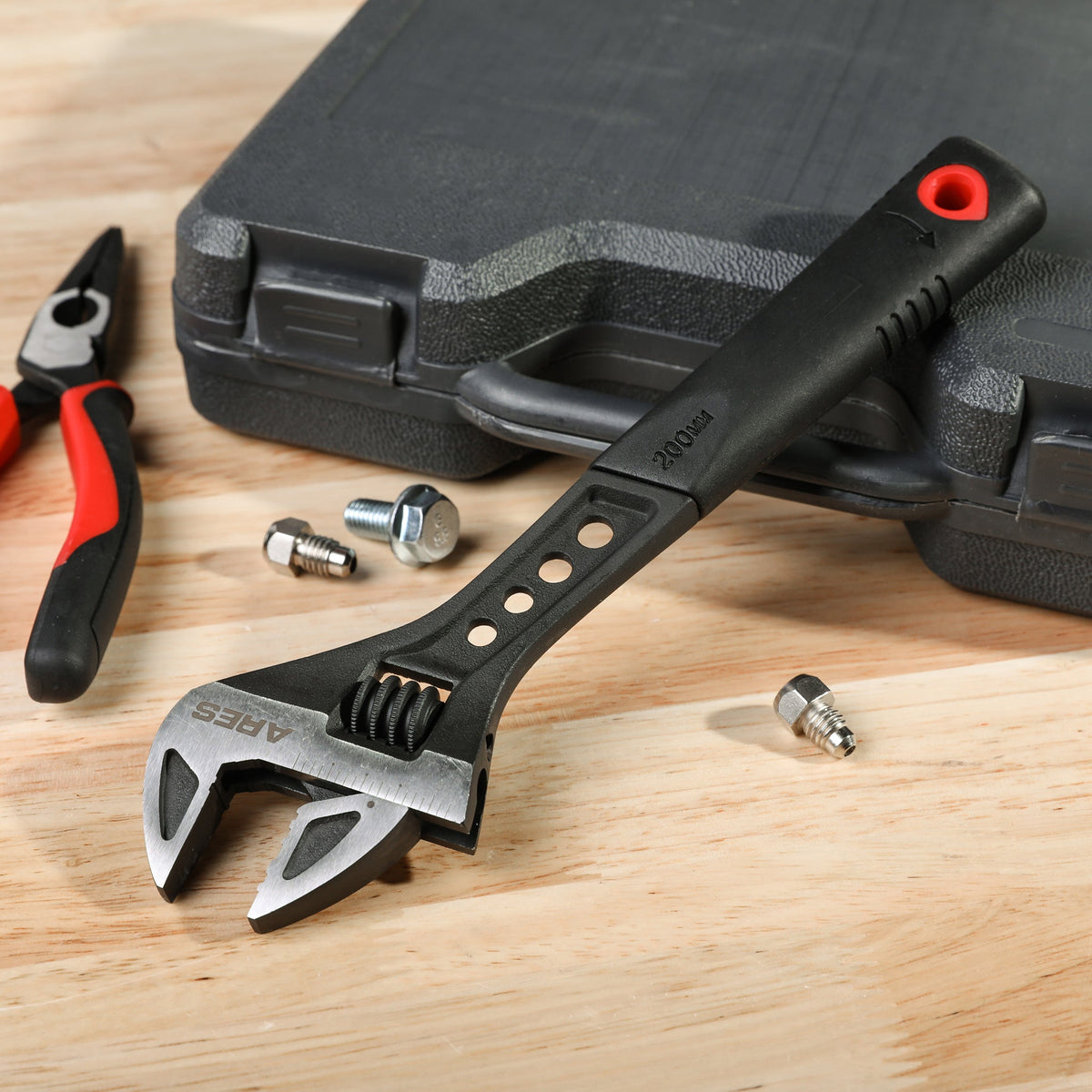 ARES 79002 - 8-Inch Adjustable Wrench
