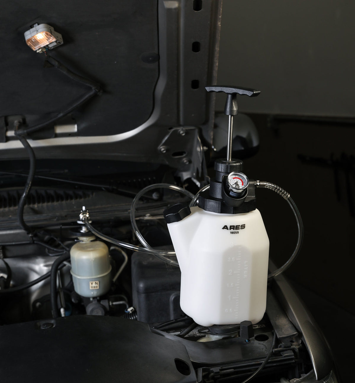 ARES 18036 - 3-Liter Manual Brake Fluid Pressure Bleeder Set